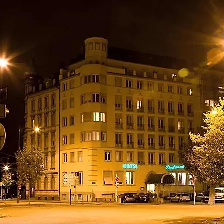 Esplanade 2*