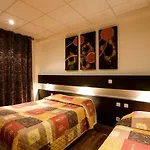 Esplanade Hotel 2*